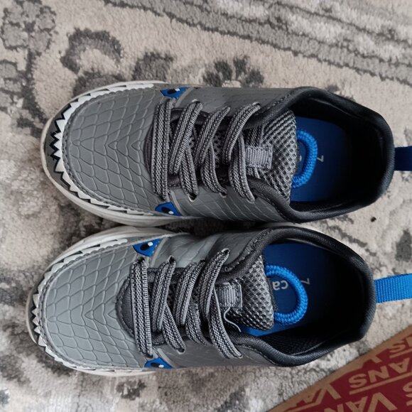 Bundle of 2 sz 7 toddler sneakers vans carters light up glow in dark euc - Picture 4 of 8